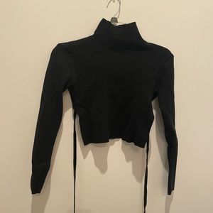 BACKLESS THICK TURTLE NECK | size 6 | Nasty Gal | perfect for the winter